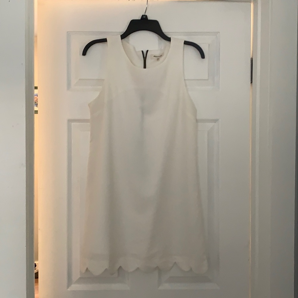 White sleeveless dress 👗